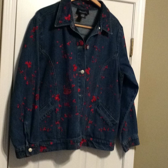 Jean jacket. - Picture 2 of 8
